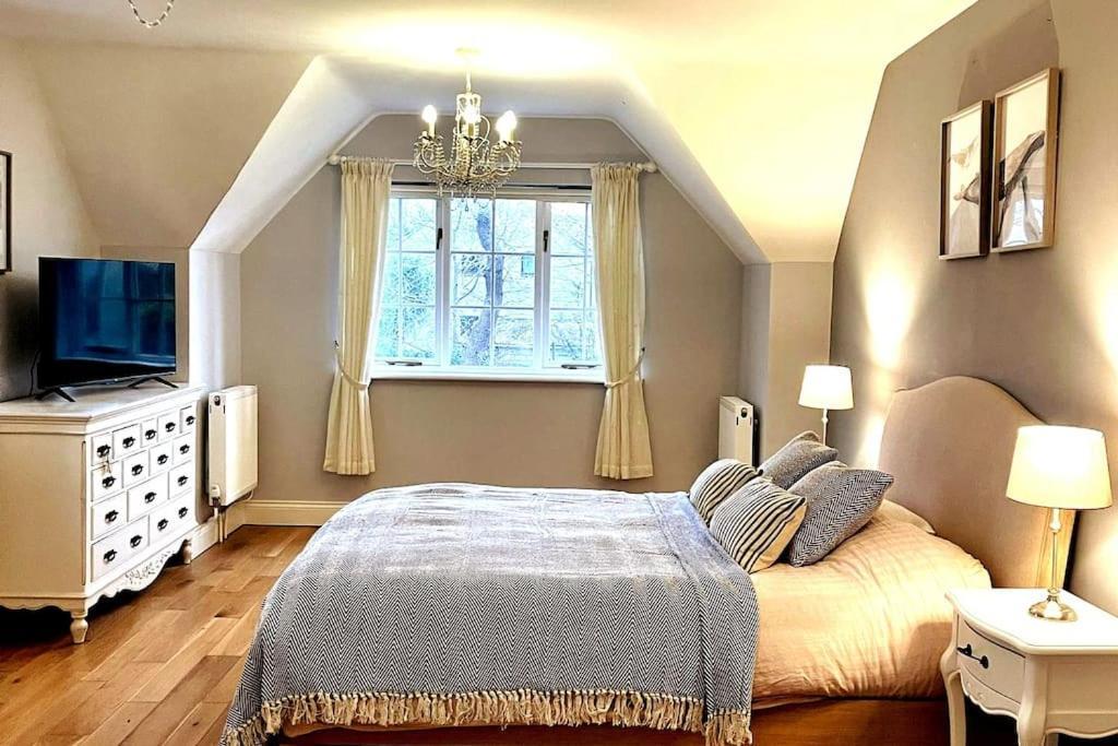 Large Coastal Cottage, Private Indoor Pool, Hut Tub, Sauna And Steam Pod Weymouth Bagian luar foto